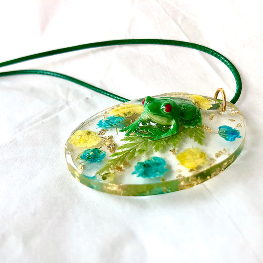 Frog 🐸 necklace