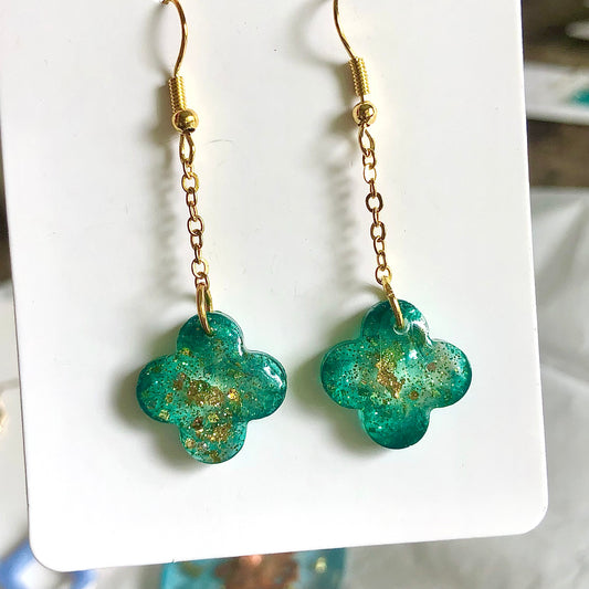 Small green quatrefoil earrings